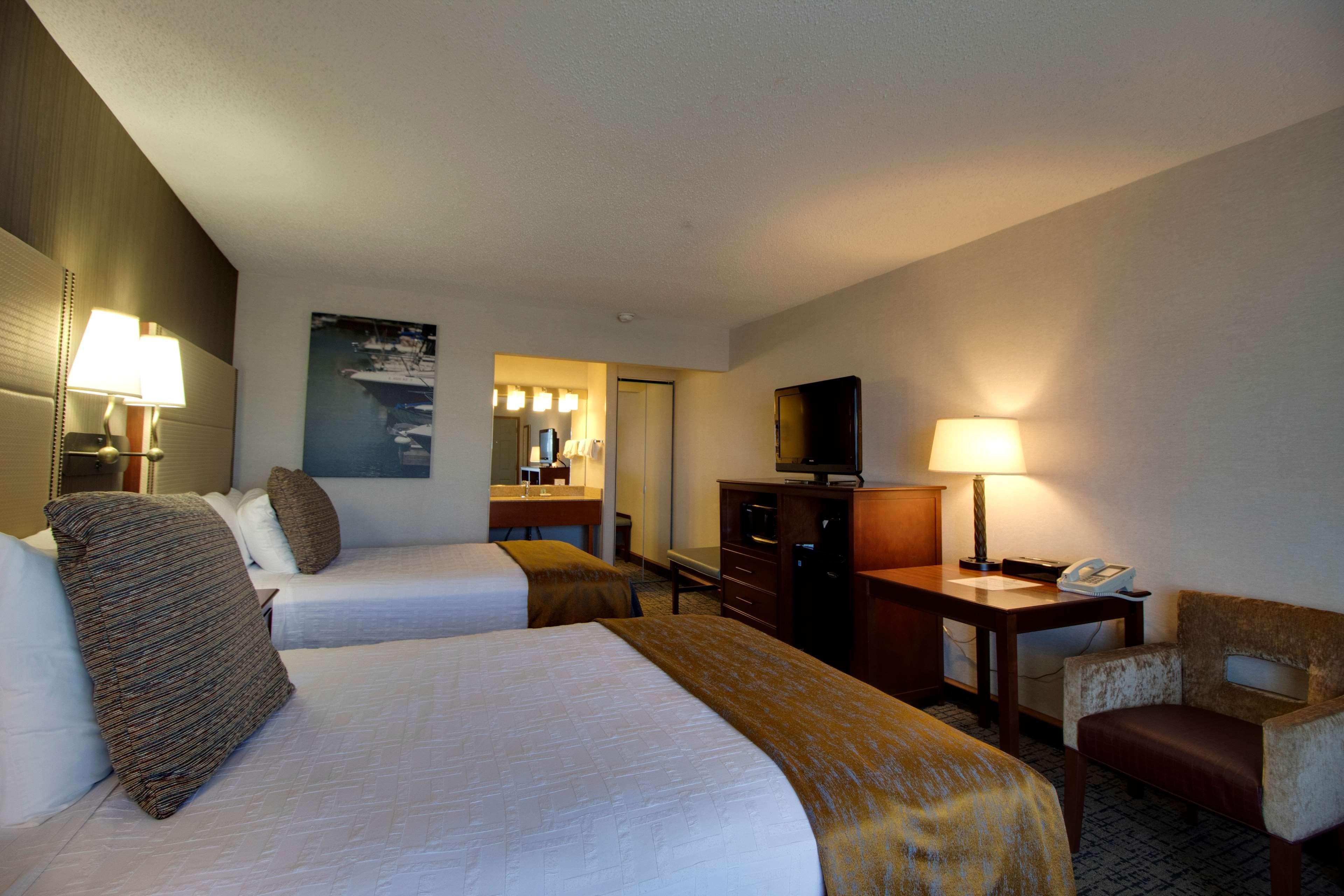 Best Western Harbour Pointe Lakefront Saint Ignace Eksteriør bilde