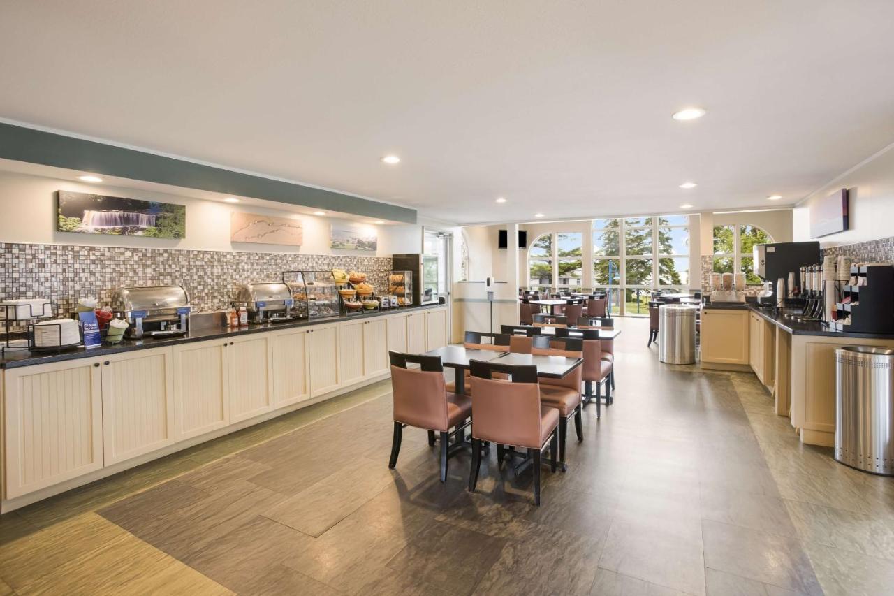 Best Western Harbour Pointe Lakefront Saint Ignace Eksteriør bilde