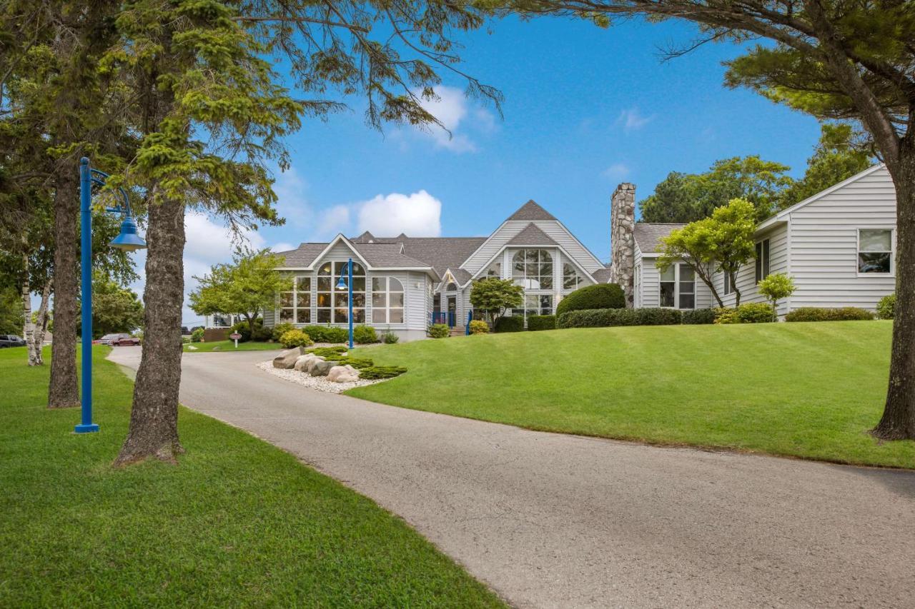 Best Western Harbour Pointe Lakefront Saint Ignace Eksteriør bilde
